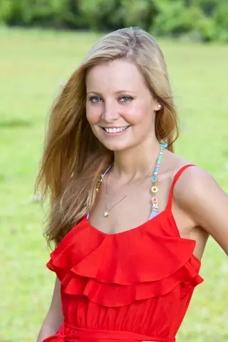 Portrait of Laura Alexander