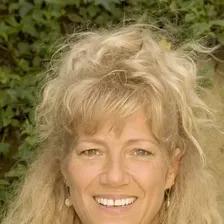 Tina Scheer portrait